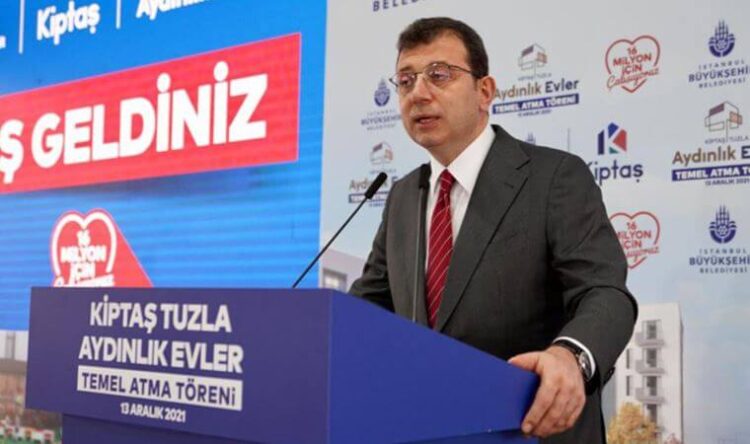 İmamoğlu: ”Sen hayatında bir tane küvette gemi oynatmamış adamsın!”