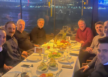 Beraat kararını boğazda kutladı