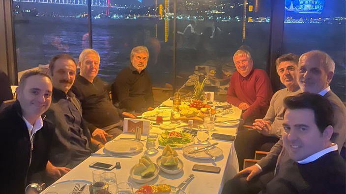 Beraat kararını boğazda kutladı