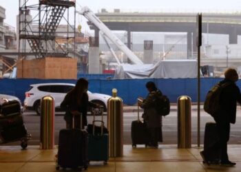 Korkutan varyant bir ülkeye daha sıçradı