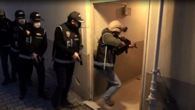 Mafyaya ‘Tırpan’ operasyonu! 389 kişi hakkında gözaltı kararı