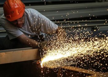 Organize sanayi bölgelerine uygulanan enerji kesintileri üretimi vurdu