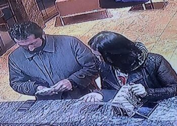 Genç kadın boynu kesilmiş halde bulundu