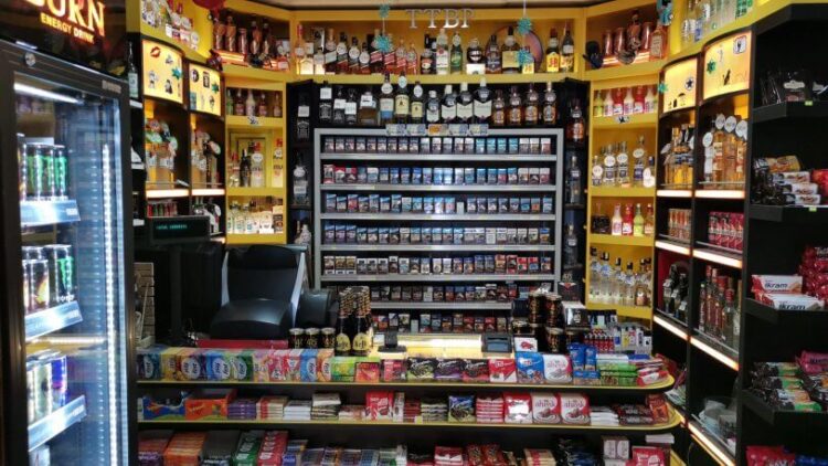 Ülke genelinde zam direnişine başlayan tekel bayilerden firmalara uyarı