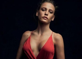 Evinin önünde saldırıya uğrayan Serenay Sarıkaya’dan ilk açıklama