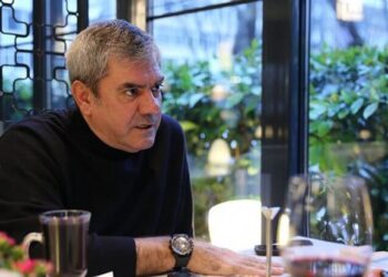 Yılmaz Özdil: AKP ilk defa ‘240 milyon tirajlı gazete’ nedeniyle sallanıyor!