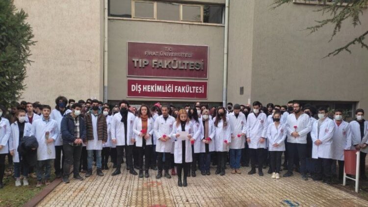 Prof. Dr. Gümüş: Cemaat yurtlarının toplama kampından farkı yok