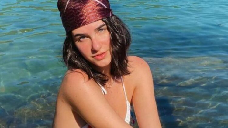 18 yaşındaki model koronavirüse yenik düştü