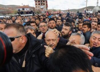 Kılıçdaroğlu’na saldıranı ortaokulda sergi açılışına çağırdılar