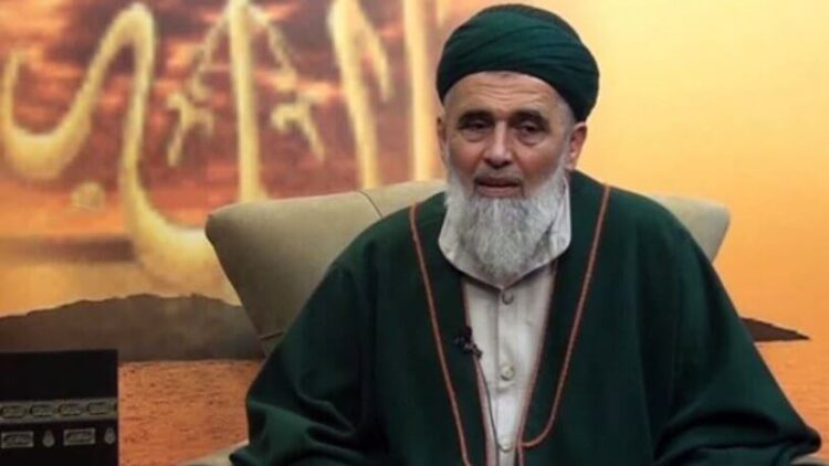 Uşşaki tarikatı şeyhinin istismar ettiği çocuğa saldıran ‘müritler’ yargılanıyor