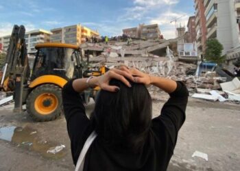 Yıkılan 24 daireli apartmanın yerine devlet 20 daire yaptı!