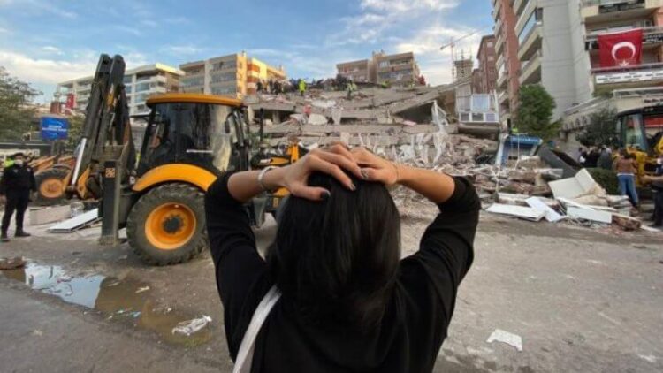 Yıkılan 24 daireli apartmanın yerine devlet 20 daire yaptı!