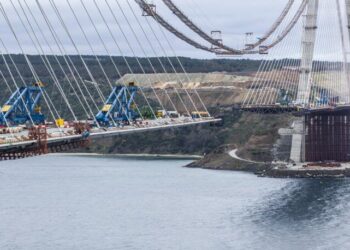 Proje yarım kaldı: Üçüncü köprüdeki tren yolu unutuldu!