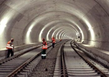 ‘İktidar, CHP’li belediyeleri değil vatandaşı cezalandırıyor’