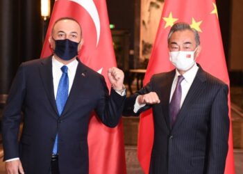 Çin ve Türk dışişleri bakanları ikili ilişkileri ele aldı