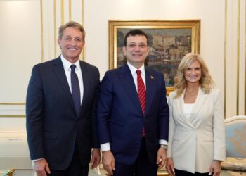 Büyükelçi Flake’den İmamoğlu’na ziyaret