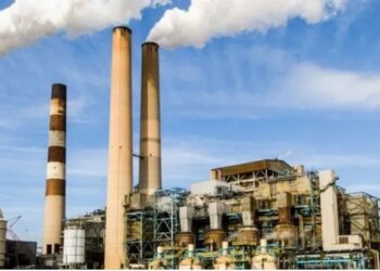 Fabrikalar enerji kısıtlaması nedeniyle bu gece şalter indirmeye başlıyor