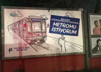 Yatırım programına alınmayan metro hattı için afişli tepki