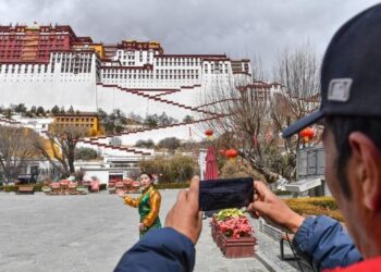 Çin’in güneybatısındaki Tibet’te 7 milyon dozdan fazla aşı yapıldı