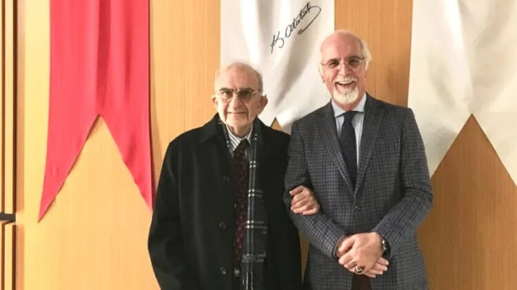 Hukukçu Prof. Dr. Uğur Alacakaptan vefat etti