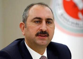 Kabaş’ın avukatından Adalet Bakanı Gül hakkında suç duyurusu