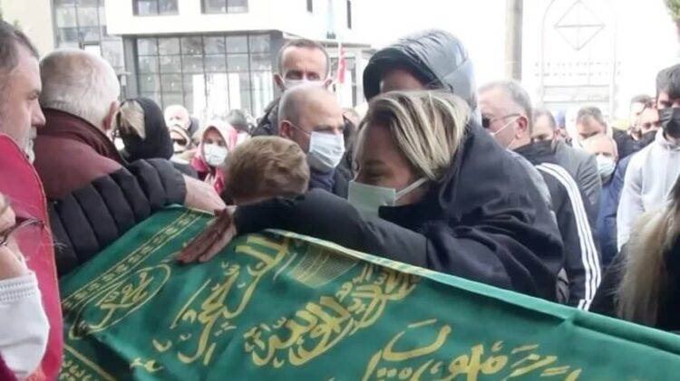 Ece Erken’den, ‘Allahım şükürler olsun’ paylaşımı