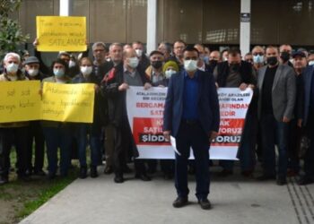 Bergama’da köylülerden AKP’li başkana protesto