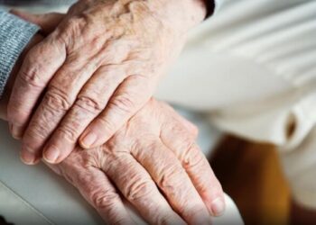 Hızlı yaşlandıran 7 alışkanlık