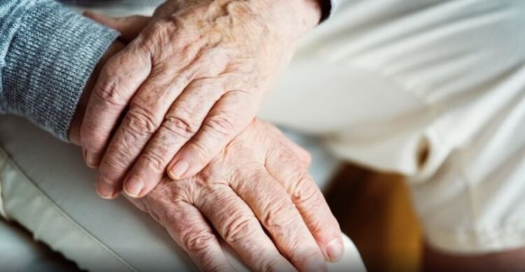 Hızlı yaşlandıran 7 alışkanlık