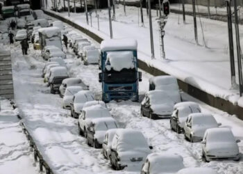 Karda mahsur kalan binlerce kişiye tazminat ödenecek