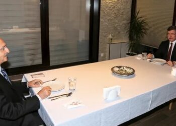 Kılıçdaroğlu ve Davutoğlu’ndan sürpriz görüşme