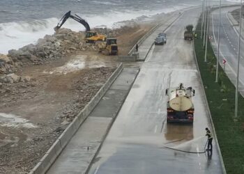 Açılışı yapılacak yolu dalgalar bastı, Erdoğan’ın ziyareti ertelendi