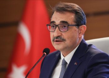 Bakan Dönmez’den elektrik kesintisi açıklaması