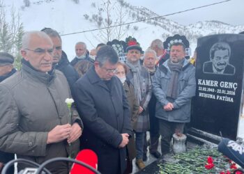 Kamer Genç, mezarı başında anıldı…
