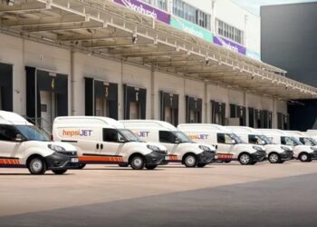 1 liralık zammı reddeden Hepsijet işçileri işten çıkarıldı