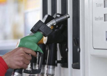 Benzin ve motorine yeni zam gündemde