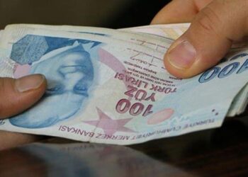 Negatif seyir sürüyor: Enflasyon endişesi TL’yi vurdu