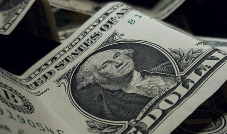 Piyasalarda endişeli bekleyiş: Dolarda risk unsuru artıyor