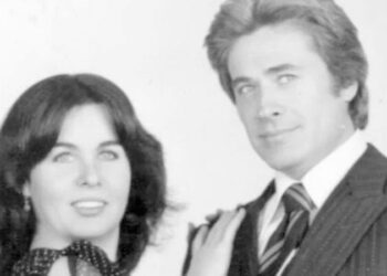 Cüneyt Arkın canlı yayında ağlattı