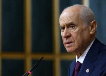 Bahçeli’den Sezen Aksu’ya: Serçeysen serçeliğini bil!