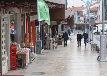 Belediye karar verdi: Aşı olmayana ruhsat yok
