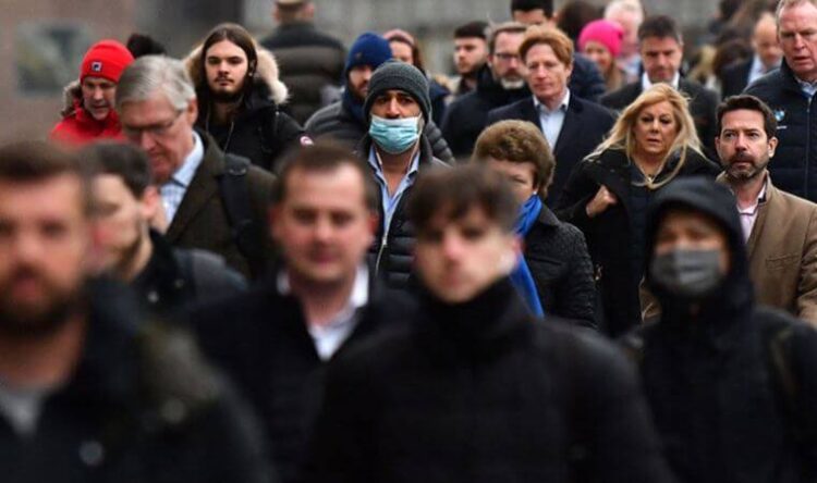 Bu belirtiler varsa Omicron geçirmiş olabilirsiniz