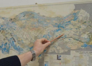 ‘Depremler devam edecek’ deyip uyardı