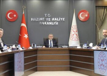 Kritik toplantı: Bakan Nebati patronlarla buluştu