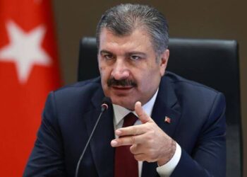 Fahrettin Koca’dan Omicron uyarısı