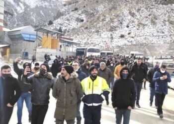 Divriği’de maden işçileri insanca çalışma talebiyle yürüyüş yaptı