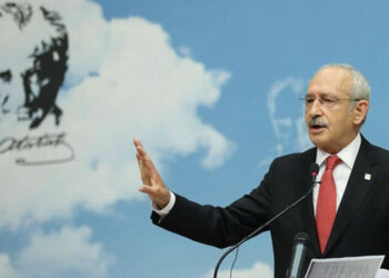 Bakan Varank Kılıçdaroğlu’nu hedef aldı: ‘Eşkıyalar gibi kurum basmaya gideceğine’