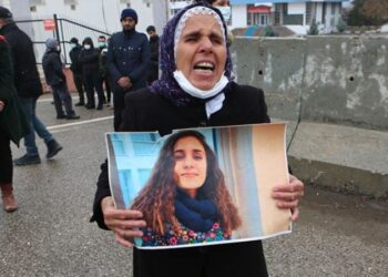 Gülistan Doku’nun ailesi oturma eylemi başlattı