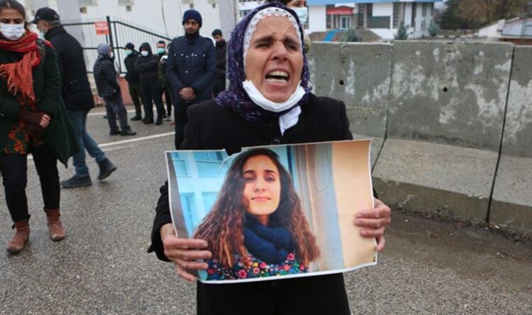 Gülistan Doku’nun ailesi oturma eylemi başlattı