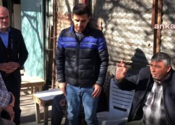 AKP’ye oy veren çiftçi, kafasını duvarlara vurdu